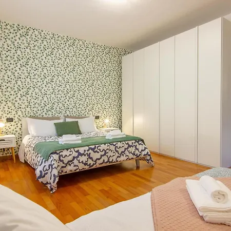 Apartment Casa Olivia Private Garden & Parking *