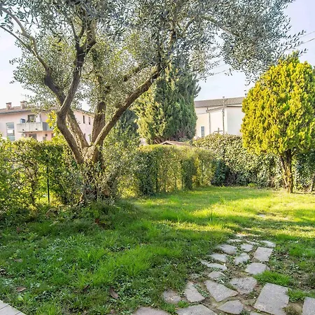 Casa Olivia Private Garden & Parking Apartment Vicenza