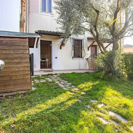 Apartment Casa Olivia Private Garden & Parking Vicenza